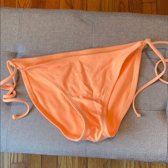 Bikini bottom - Picture 1 of 2